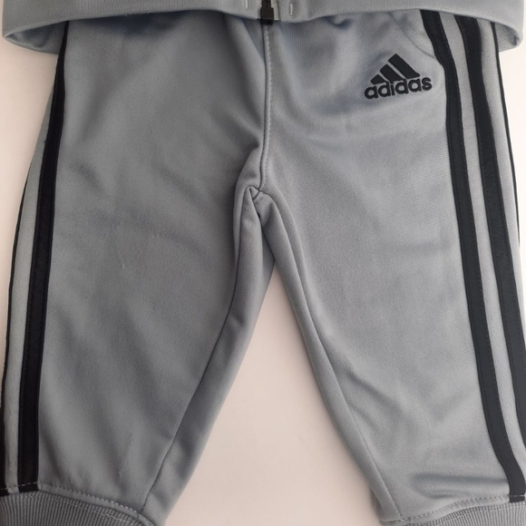 Adidas Sweat Suit Size 6 Month - Picture 3 of 5